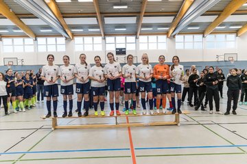 Bild 55 - C-Juniorinnen 3 Loewinnen Cup